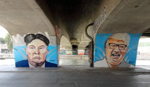 Wien_-_Donald-Trump-_und_Kim-Jong-un-Graffiti_von_Lush_Sux