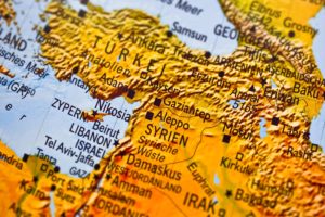 Offensive turque en Syrie : les Kurdes contraints de prendre le chemin de Damas
