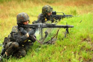 La Bundeswehr "manque de tout et l'Armée française "n'a qu'un peu de tout"